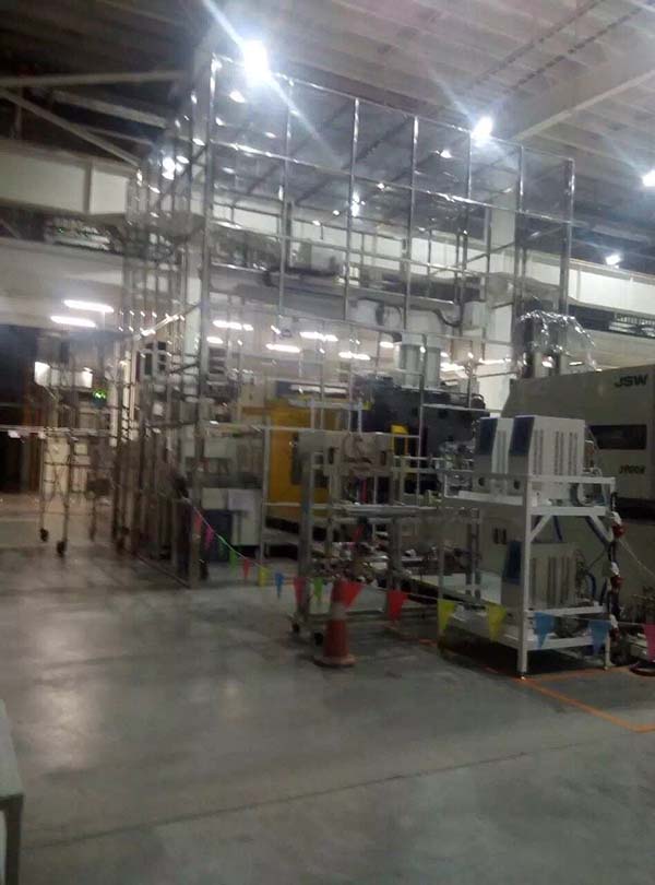 我司為湖北小糸車燈有限公司車間潔凈棚安裝項(xiàng)目順利完工